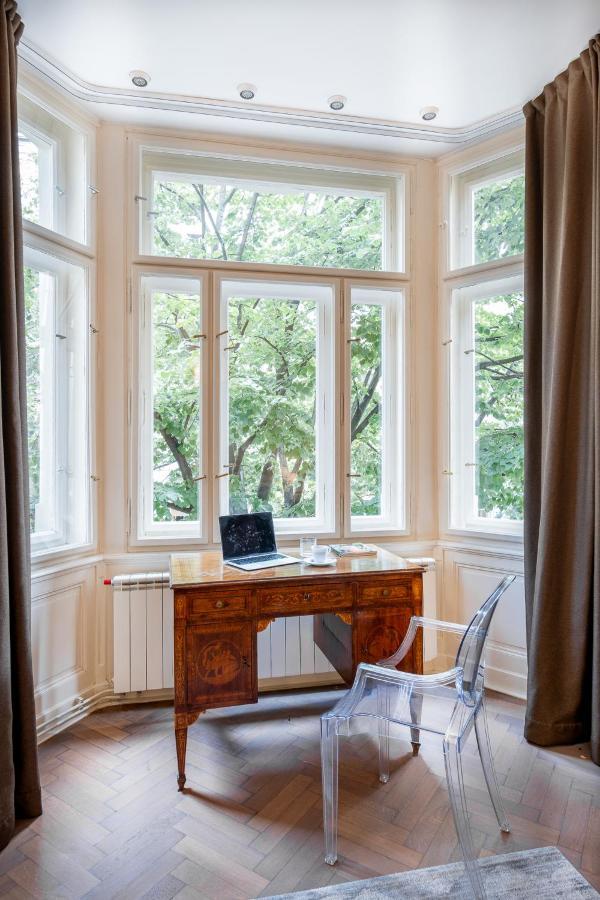 Lejlighed Elegant Paris Ave With A Terrace Prag